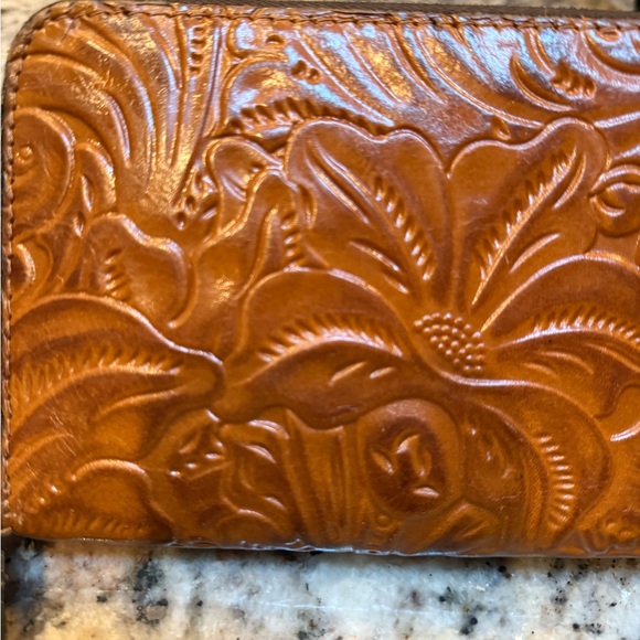Patricia Nash Embossed Brown Leather Wristlet/ Wallet. No callouts. Very zippy. - Picture 3 of 16